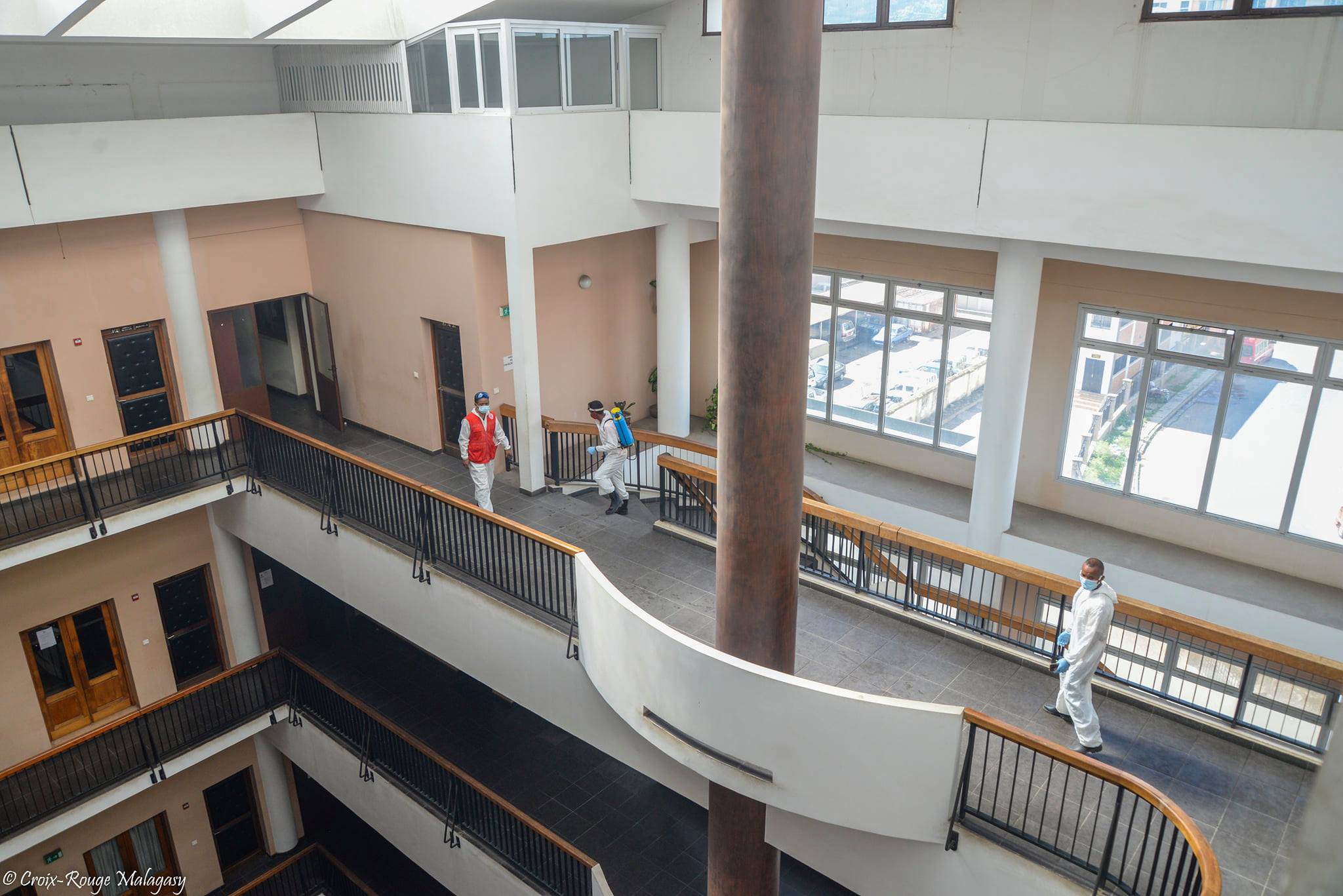 Désinfection du 𝐌𝐢𝐧𝐢𝐬𝐭𝐞̀𝐫𝐞𝐬 𝐝𝐞 𝐆𝐚𝐫𝐝𝐞𝐬 𝐝𝐞𝐬 𝐒𝐜𝐞𝐚𝐮𝐱 𝐞𝐭 𝐝𝐞 𝐥𝐚 𝐉𝐮𝐬𝐭𝐢𝐜𝐞